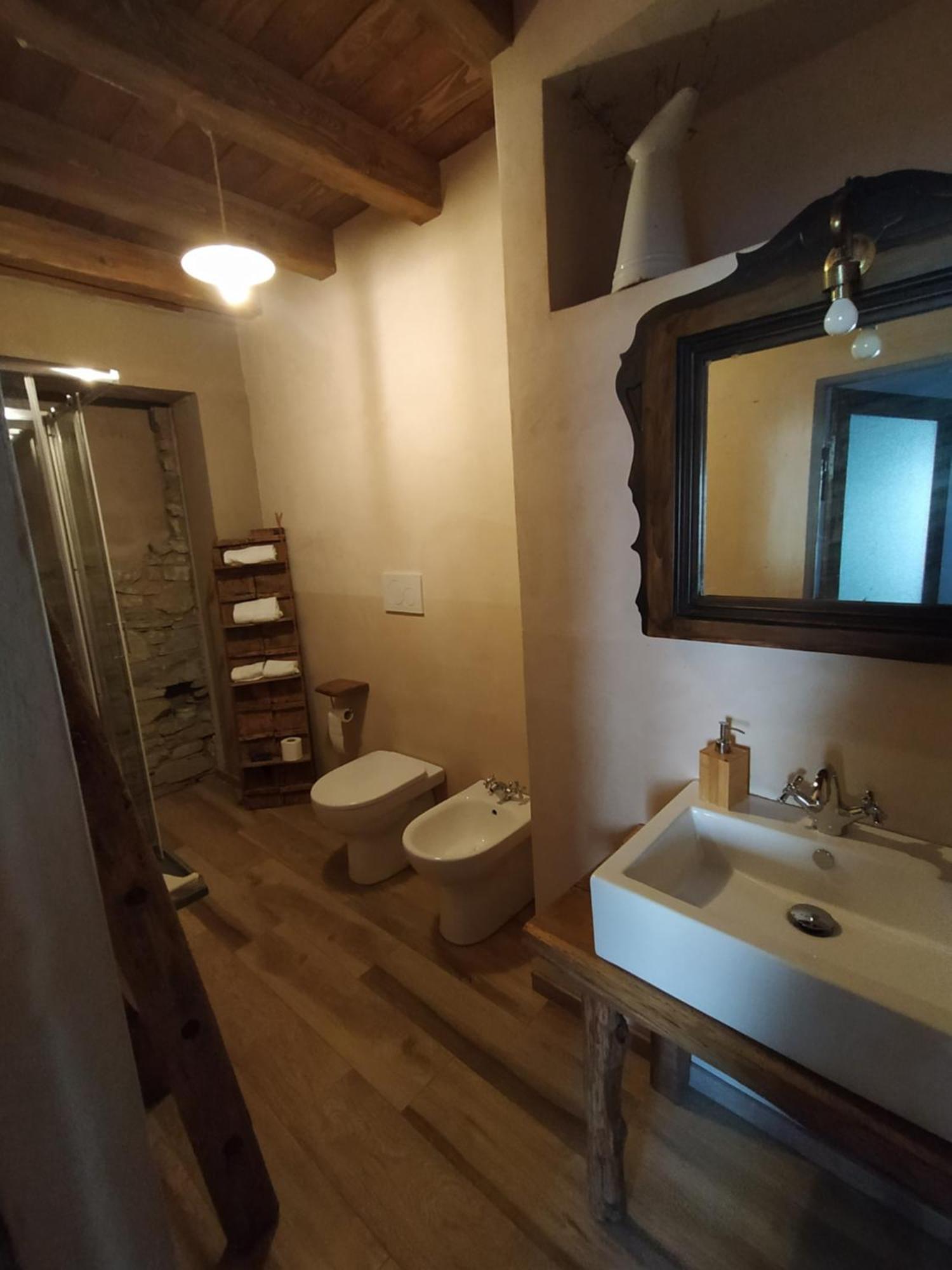 Hotel La Casa di LILLIA Castelnovo ne' Monti Esterno foto